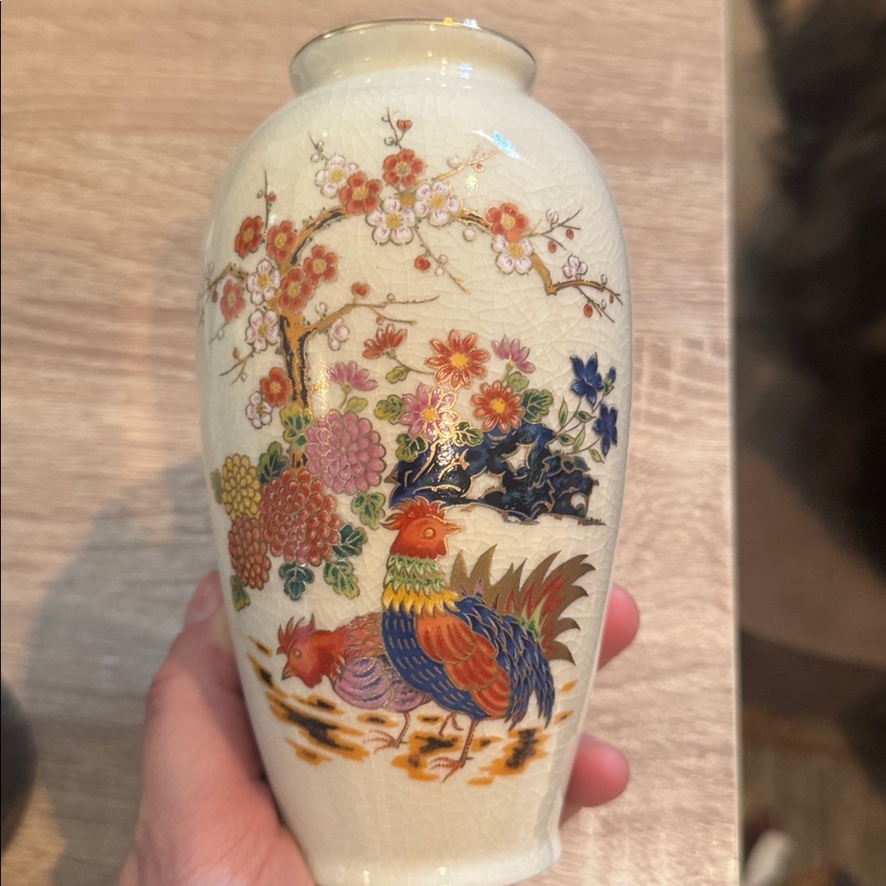 Early 20th Century Antique Japanese Vase - Picture 3 of 3